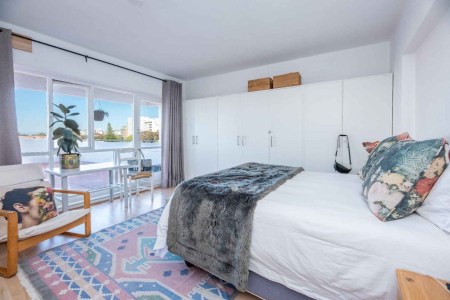 2 Bedroom Property for Sale in Three Anchor Bay Western Cape